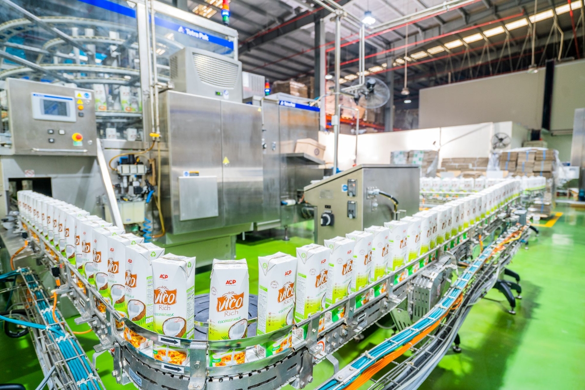 D&acirc;y chuyền sản xuất của AIG, ứng dụng c&ocirc;ng nghệ tiệt tr&ugrave;ng UHT v&agrave; đ&oacute;ng g&oacute;i Tetra Pak.