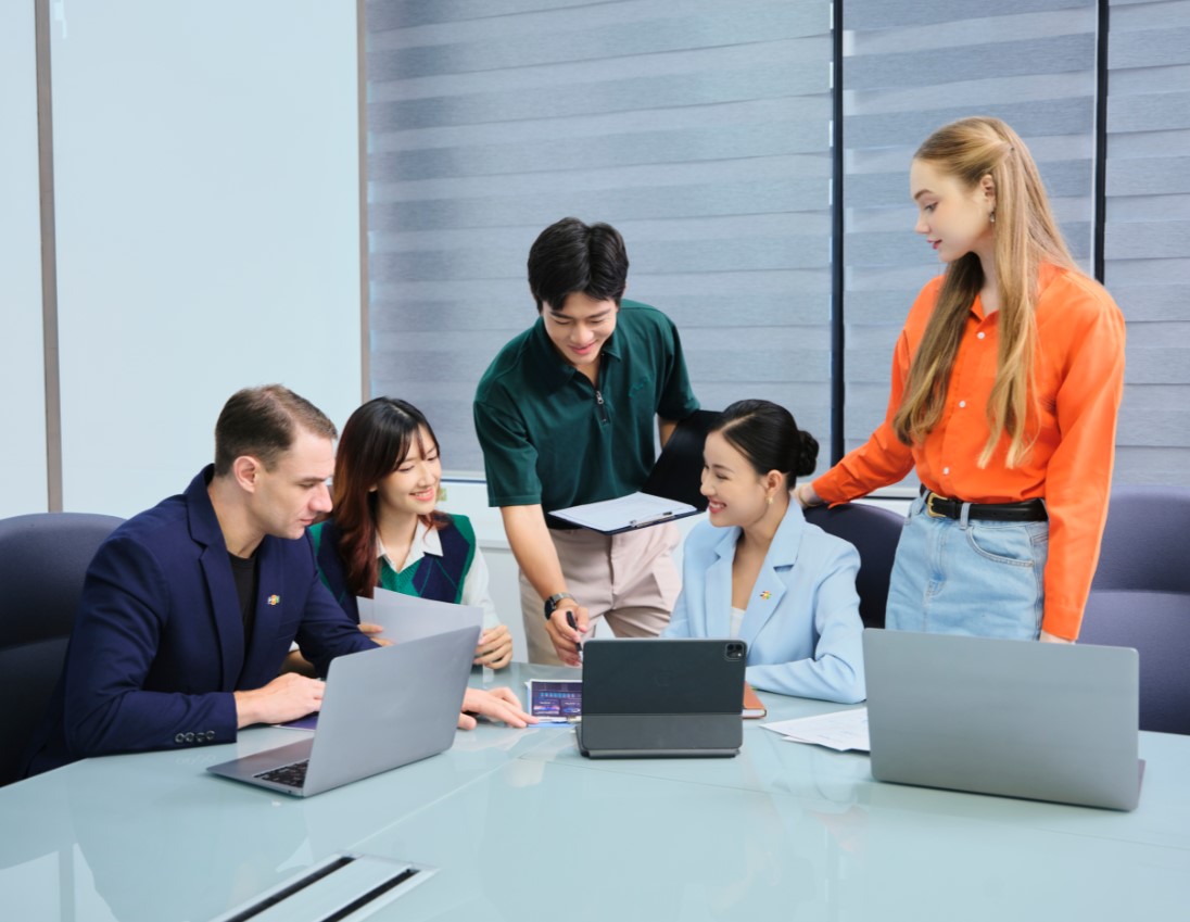 M&ocirc; h&igrave;nh đ&agrave;o tạo AI quy m&ocirc; lớn của Ấn Độ l&agrave; b&agrave;i học cho doanh nghiệp Việt Nam.