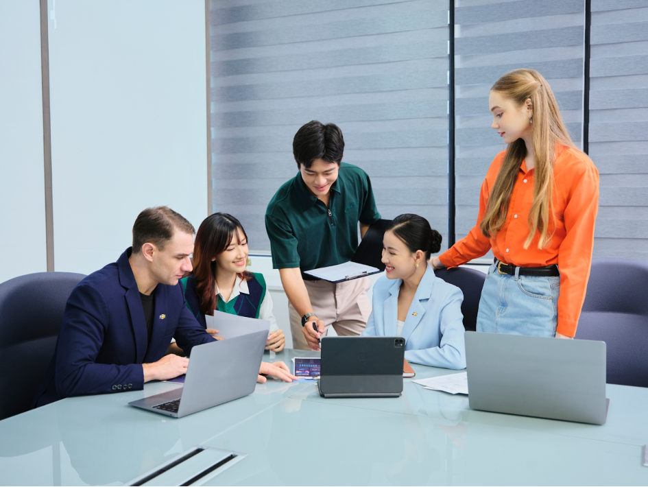 India’s large-scale AI training model provides a compelling blueprint for Vietnamese enterprises.