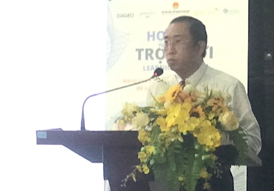 Ông Nguyễn Duy Quang, Hiệu trưởng Trường Cao đẳng Du lịch Đà Nẵng phát biểu khai mạc hội nghị. Ảnh Ngô Anh Văn