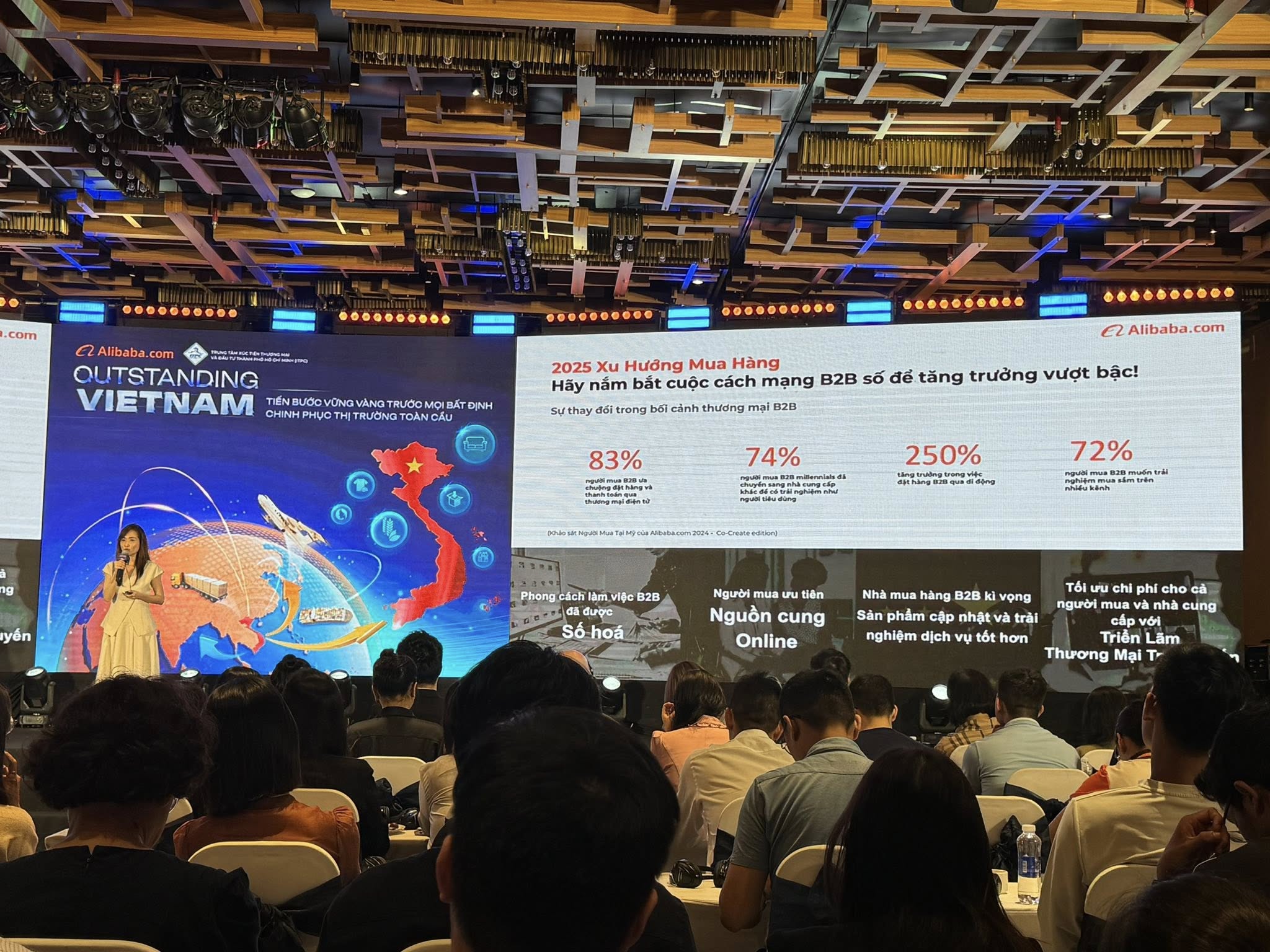 Hội nghị tập huấn “Outstanding Vietnam Tiến bước vững vàng trước mọi bất định - Chinh phục thị trường toàn cầu”, chiều 28/5 tại TP.HCM.