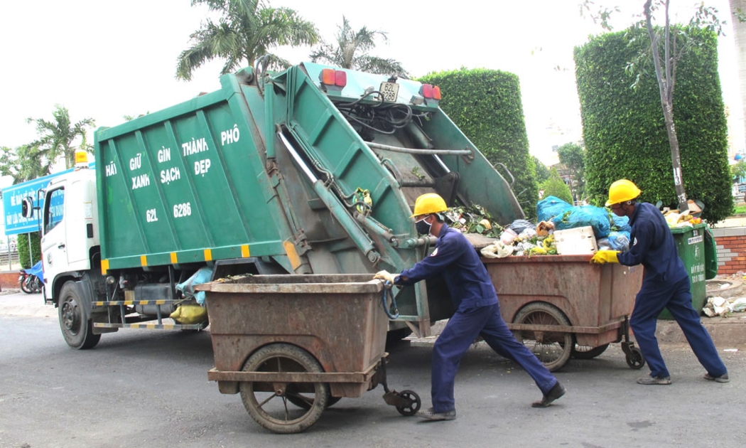 Người dân sẽ phải trả tiền thu gom rác theo lượng rác thải.