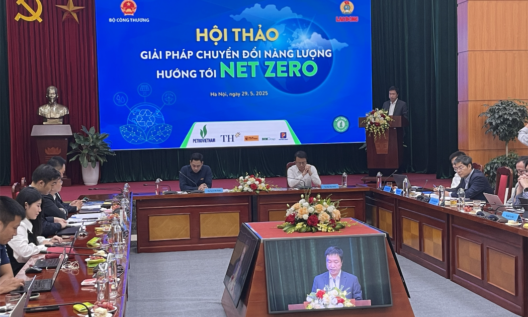 Hội thảo “Giải pháp chuyển đổi năng lượng hướng tới Net Zero” (Ảnh: An Chi)