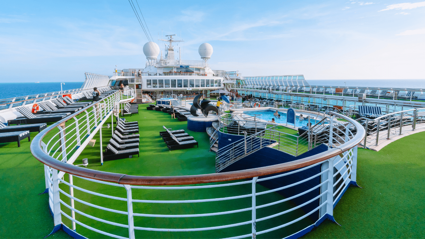 Du thuyền Star Voyager.