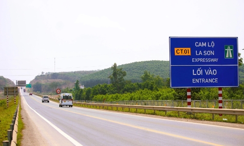 Hơn 6.460 tỷ đồng mở rộng cao tốc Cam Lộ – La Sơn lên 4 làn xe