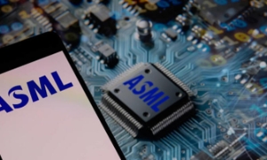  ASML “bốc hơi” 130 tỷ USD vốn hóa thị trường vì ảnh hưởng của xuất khẩu và thuế quan