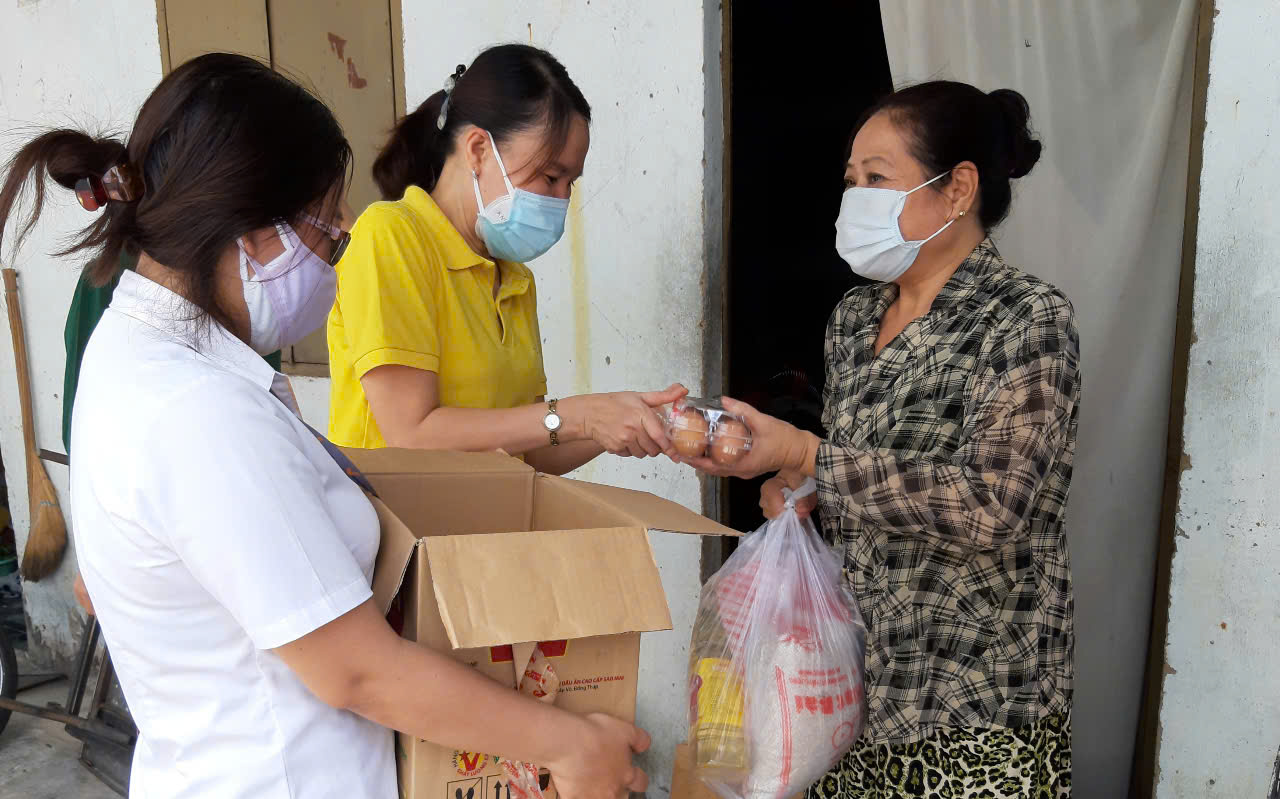 C&oacute; ch&iacute;nh s&aacute;ch hỗ trợ đối với c&aacute;n bộ kh&ocirc;ng chuy&ecirc;n tr&aacute;ch. Ảnh: Kh&aacute;nh H&ograve;a.