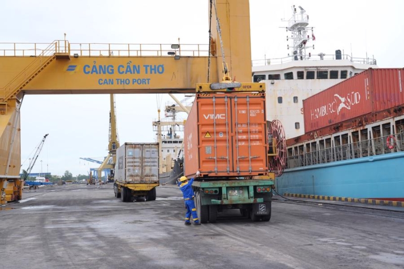 New waterway Mekong Express launched wiht 70% faster transit time