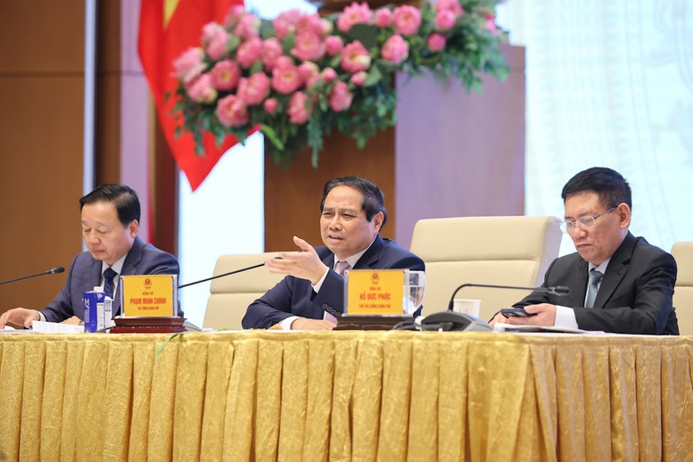 Thủ tướng Phạm Minh Chính chủ trì Tọa đàm với doanh nghiệp, hiệp hội doanh nghiệp để thực hiện hiệu quả Nghị quyết 68-NQ/TW của Bộ Chính trị về phát triển kinh tế tư nhân.