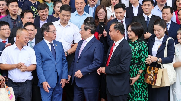 Chính phủ cam kết tháo gỡ loạt vướng mắc từ đất đai, thủ tục đến vốn và hạ tầng