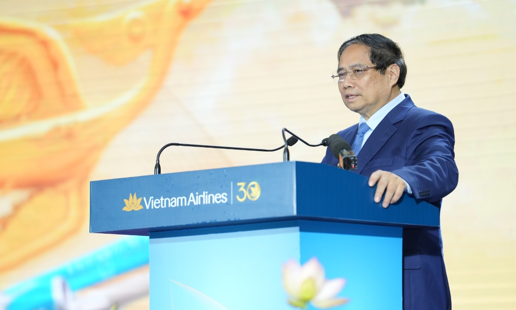 Thủ tướng Phạm Minh Chính phát biểu tại Lễ kỷ niệm 30 năm thành lập Tổng công ty Hàng không Việt Nam. Ảnh: VNA