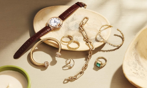 Trang sức cao cấp đang