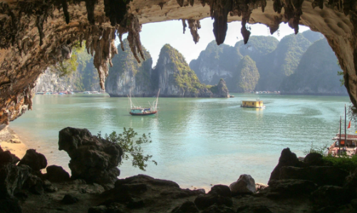 Du lịch Quảng Ninh “xanh hóa” đón hè