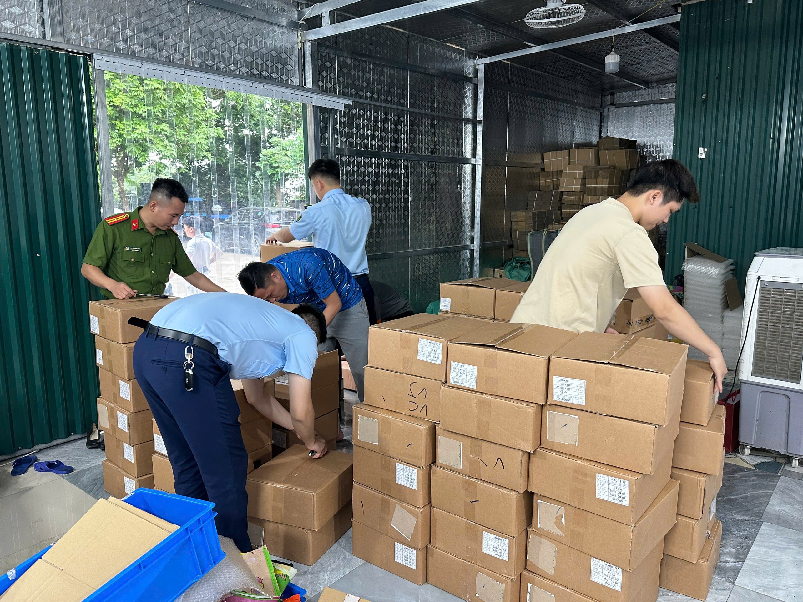 Ngân Korea có trụ sở tại thôn Lại Hoàng, xã Yên Thường, Gia Lâm, Hà Nội.