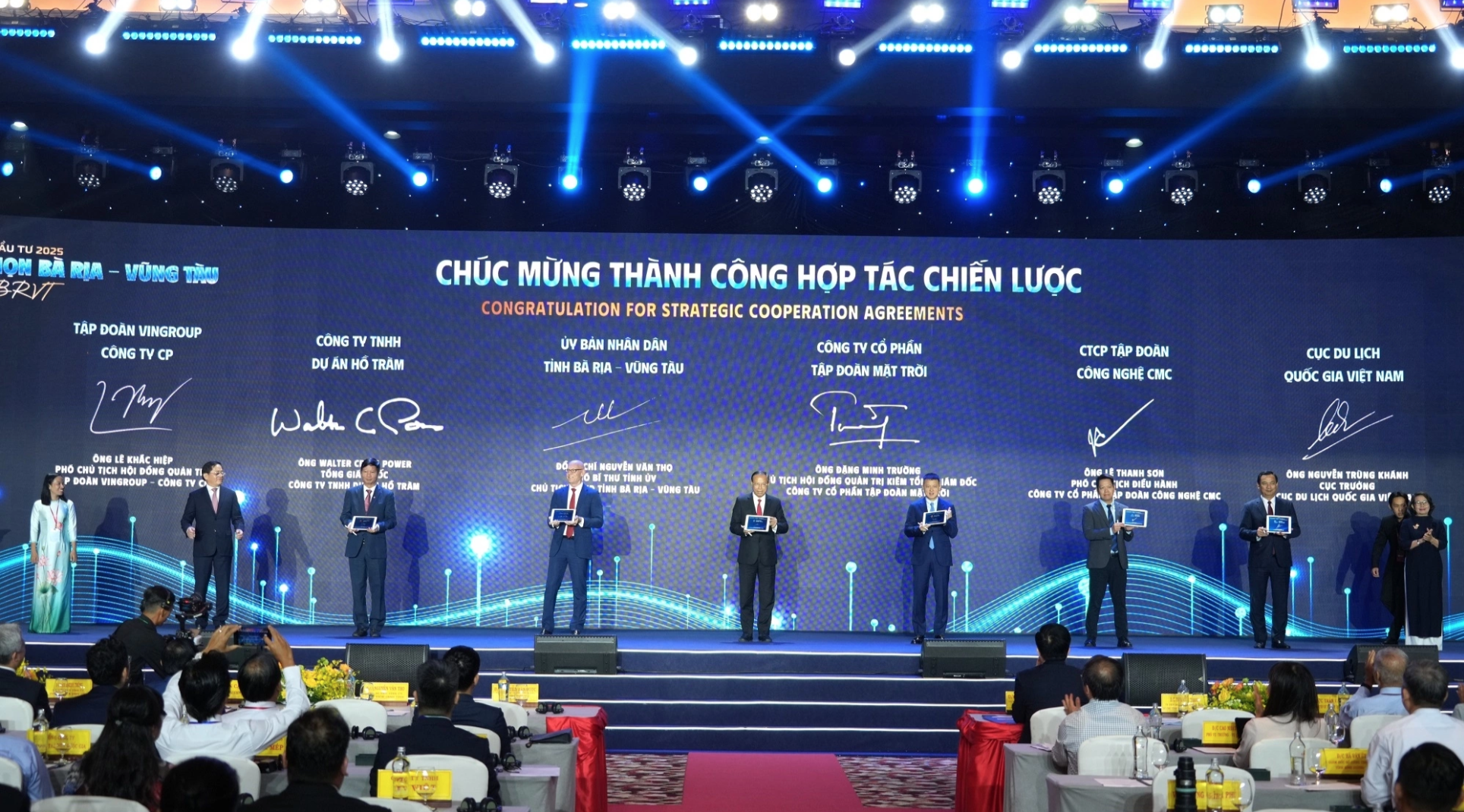 Lễ k&yacute; kết hợp t&aacute;c giữa c&aacute;c tập đo&agrave;n lớn Sun v&agrave; tỉnh B&agrave; Rịa - Vũng T&agrave;u. Ảnh:&nbsp;Sun Property