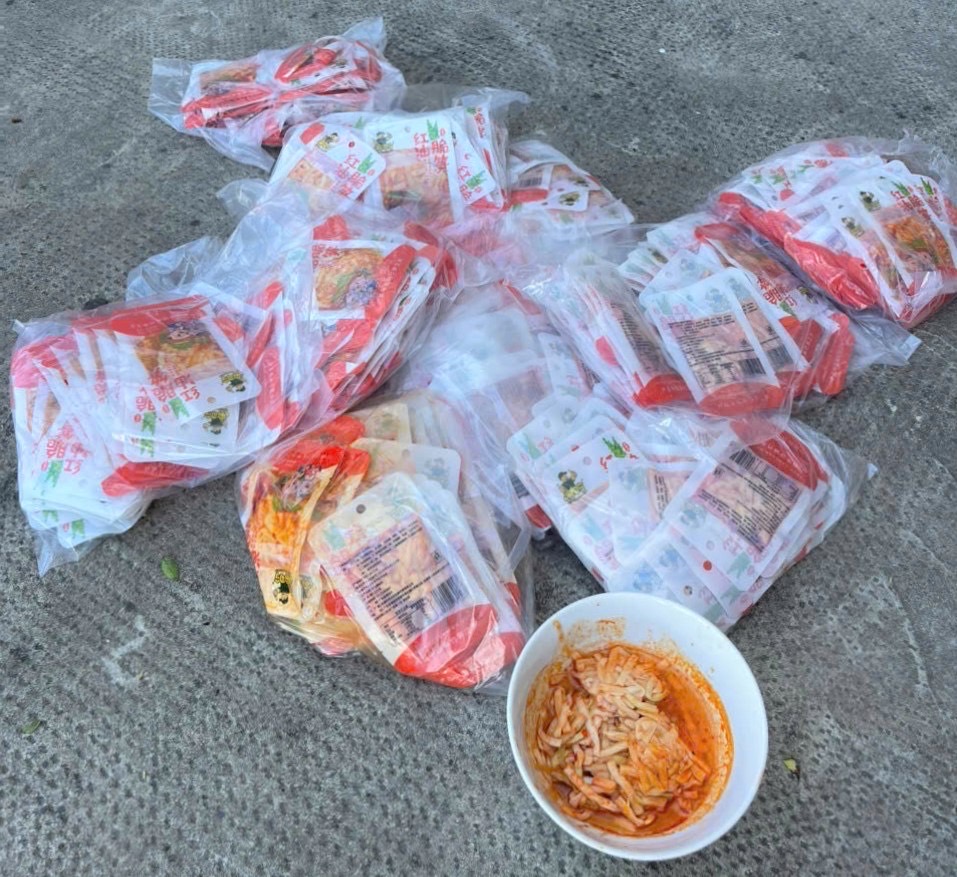 Gần 112.000 g&oacute;i măng tẩm ướt gia vị kh&ocirc;ng c&oacute; nguồn gốc, xuất xứ&nbsp;