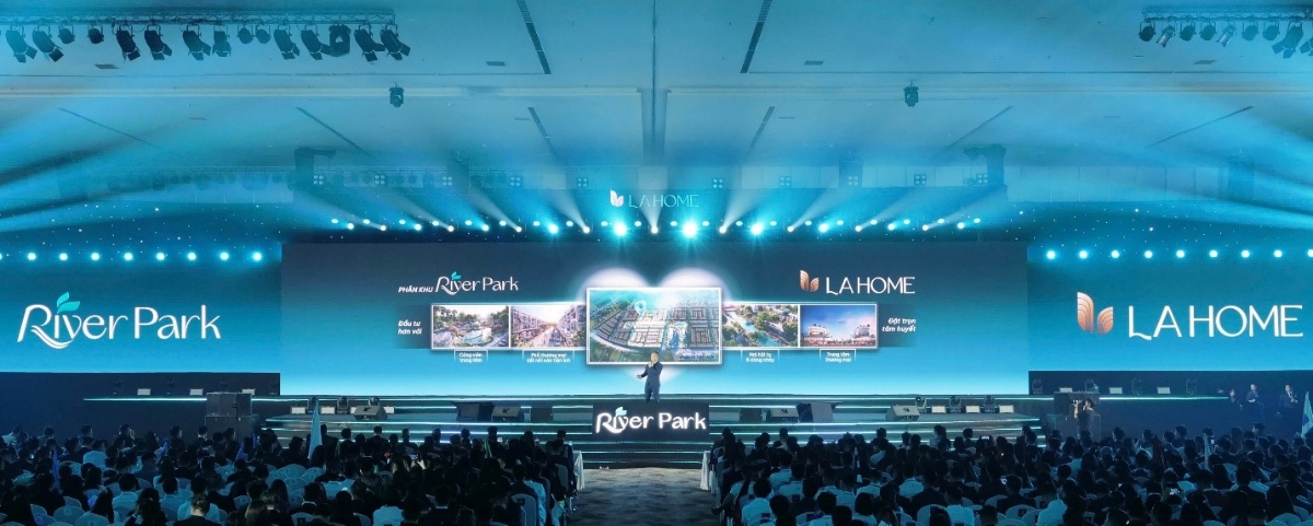 Sự kiện Kick-off của River Park đ&atilde; thu h&uacute;t hơn 2.000 chuy&ecirc;n vi&ecirc;n kinh doanh ưu t&uacute; & hơn 30 đối t&aacute;c chiến lược uy t&iacute;n.