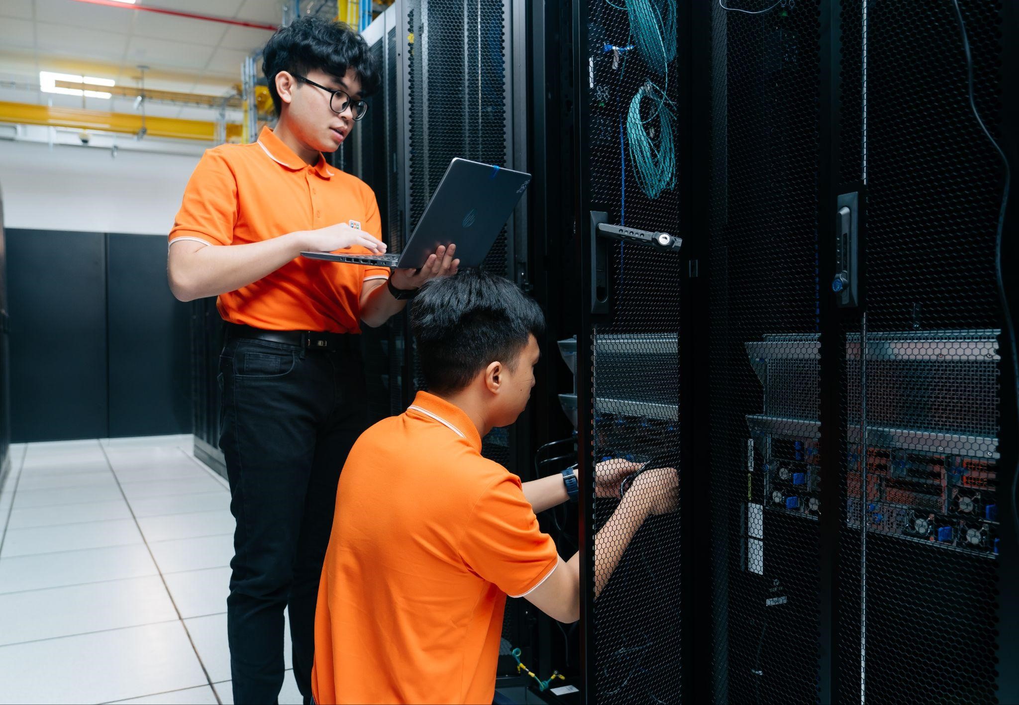 Hạ tầng AI mạnh mẽ từ FPT AI Factory gi&uacute;p doanh nghiệp tăng tốc ph&aacute;t triển c&aacute;c giải ph&aacute;p AI ti&ecirc;n tiến. Nguồn: FPT.