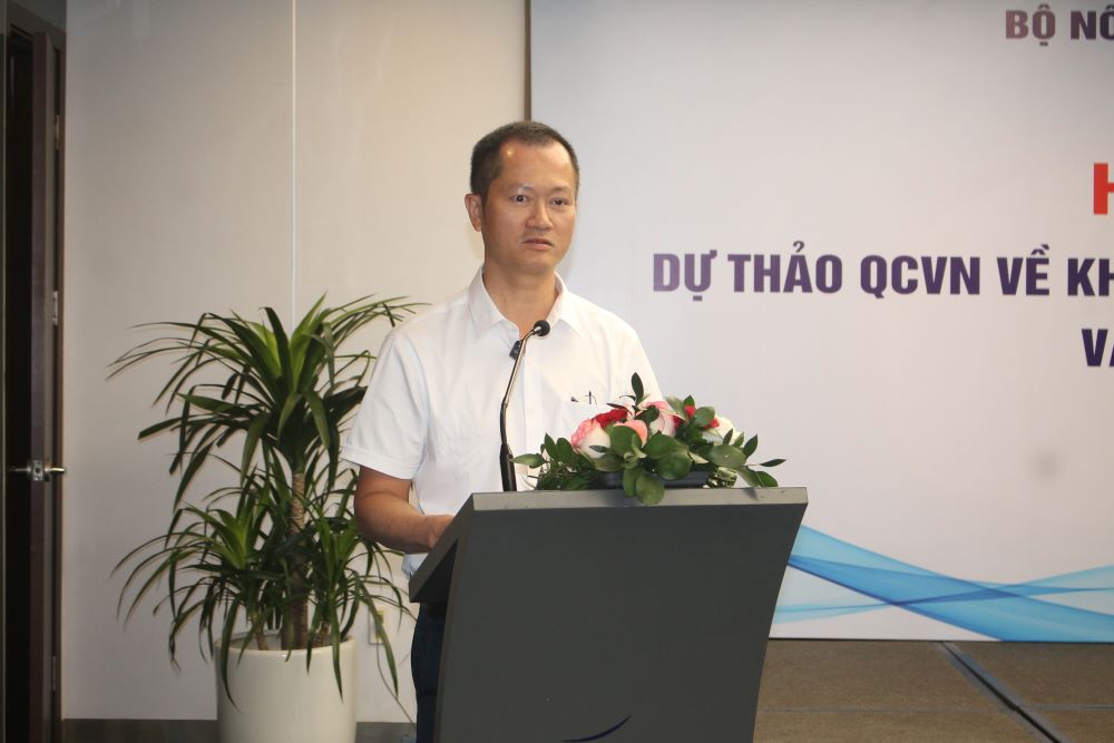 Ông Lê Hoài Nam: 