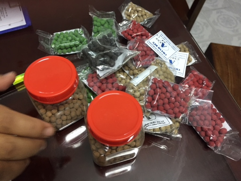 Nhiều bệnh nhân tiểu đường đã nguy kịch sau khi sử dụng những viên hoàn màu xanh, đỏ này.