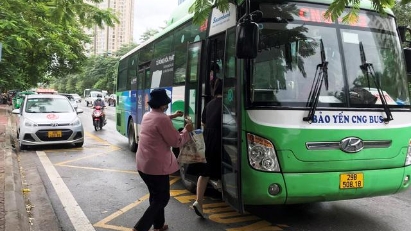 Hanoi aims for 100% electric and green energy buses by 2030