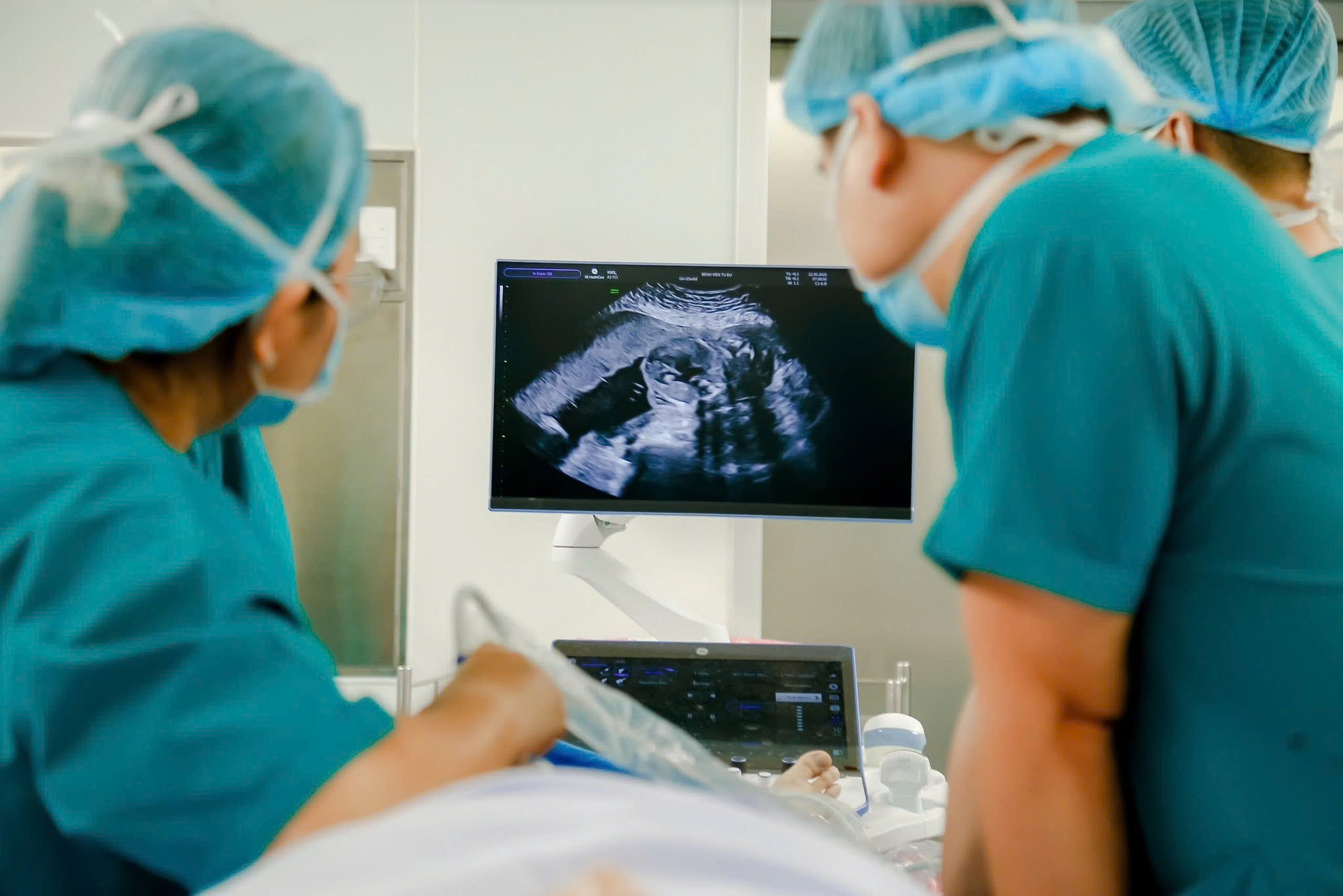 Ca th&ocirc;ng tim xuy&ecirc;n b&agrave;o thai cho thai phụ người Singapore được đ&aacute;nh gi&aacute; l&agrave; ca kh&oacute; nhất từ trước tới nay.