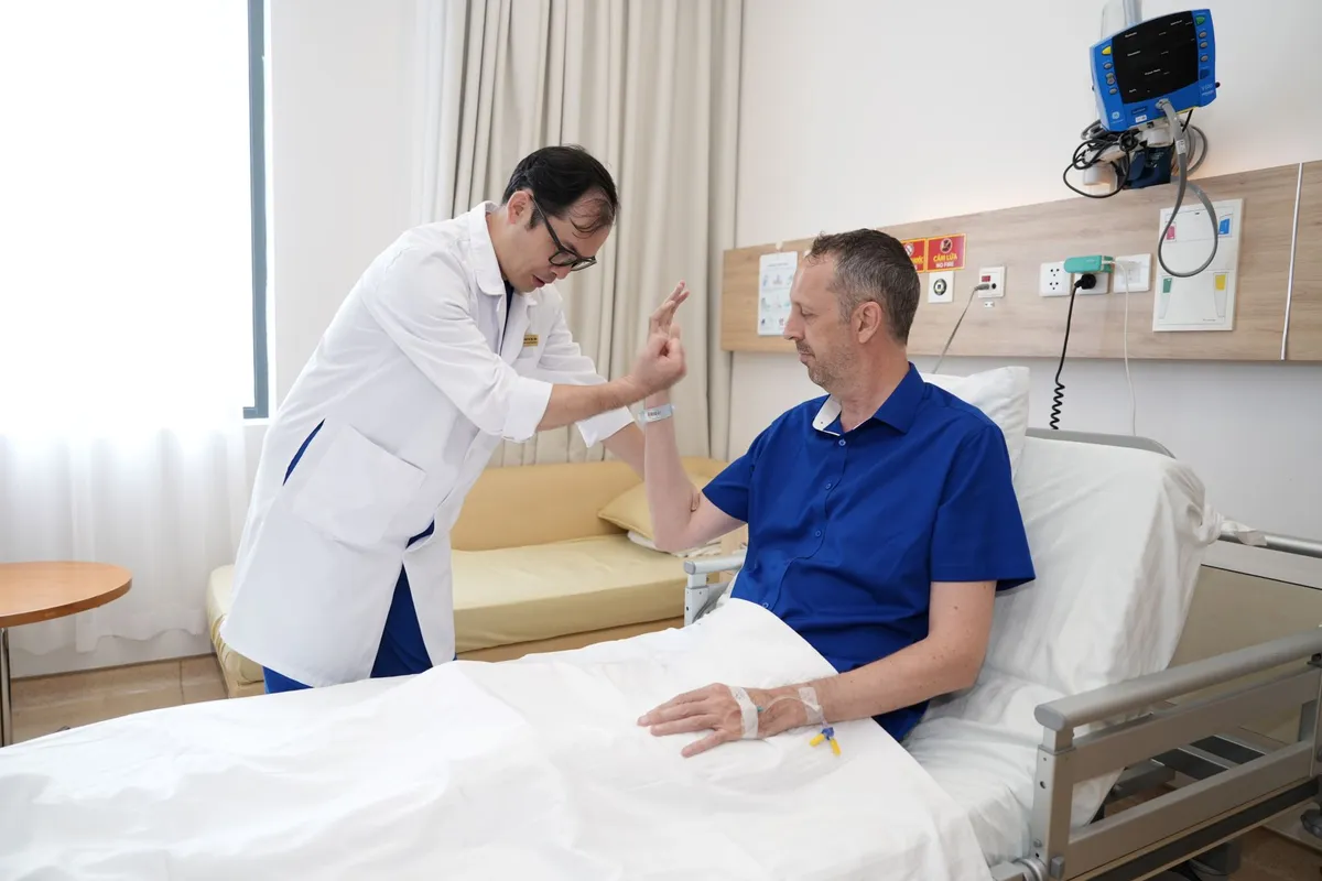 Bệnh nhân quốc tế điều trị tại Hệ thống Y tế Vinmec.