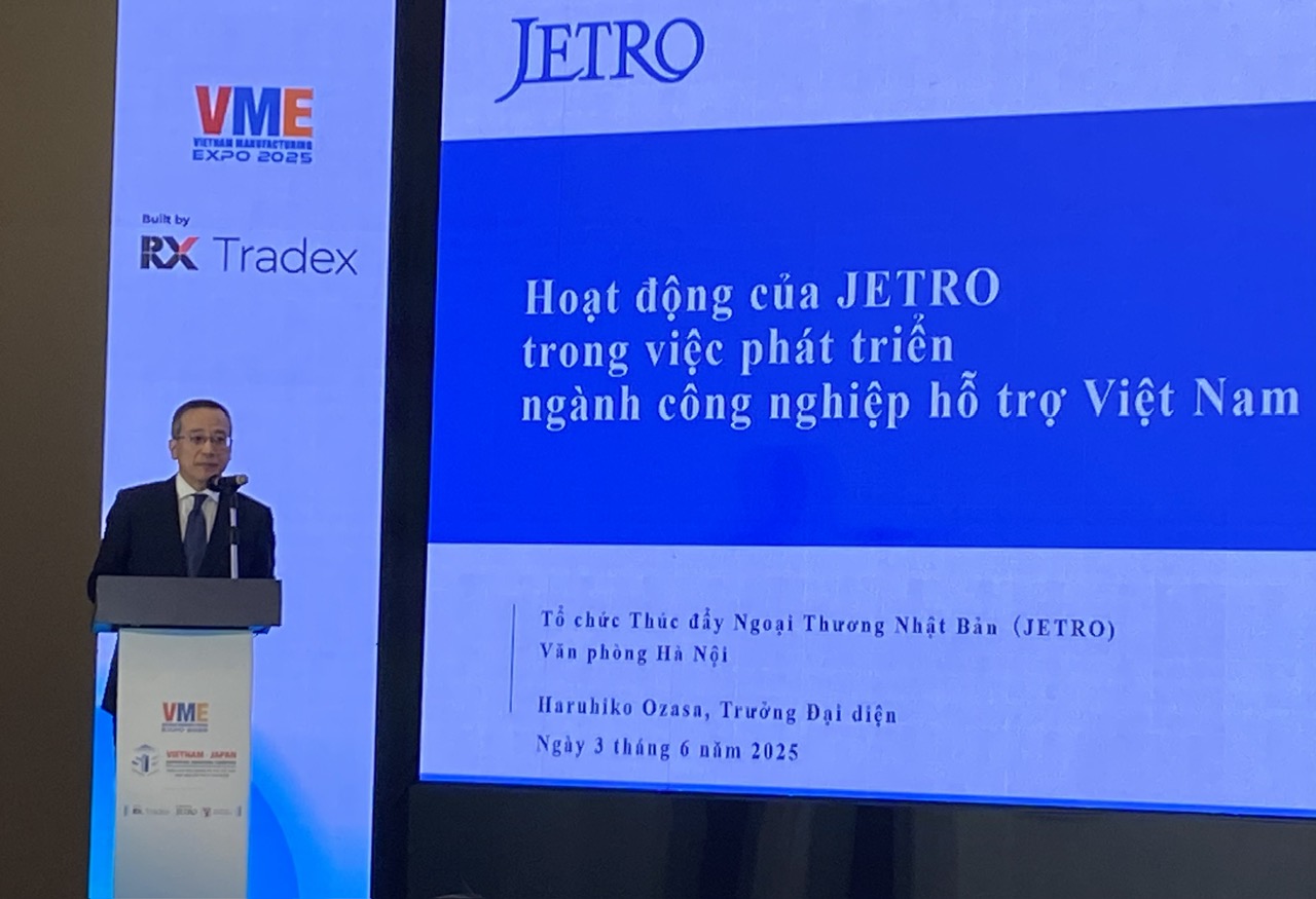 &Ocirc;ng Haruhiko Ozasa, Trưởng đại diện JETRO.