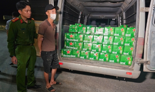 Quảng Trị siết chặt tuyến biên giới, phát hiện lượng lớn rượu bia, thuốc lá nhập lậu