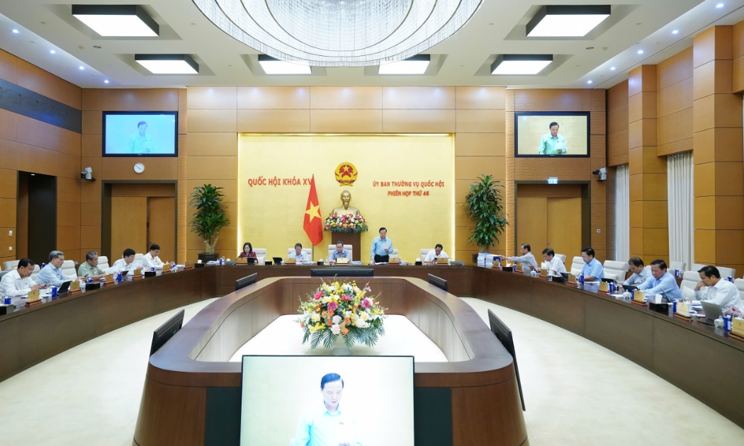 Toàn cảnh phiên họp.