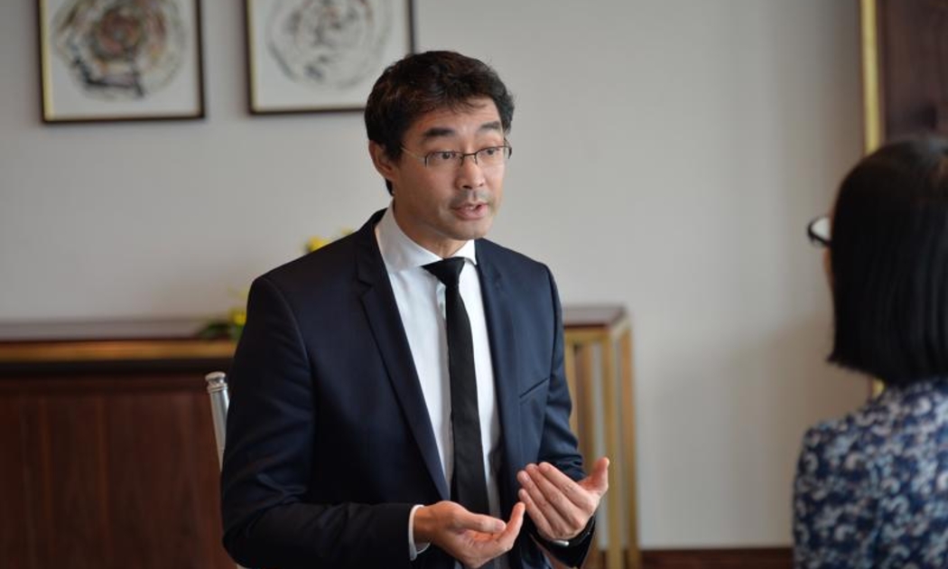 Ông Philipp Rösler sinh năm 1973, là cựu phó thủ tướng Đức gốc Việt.