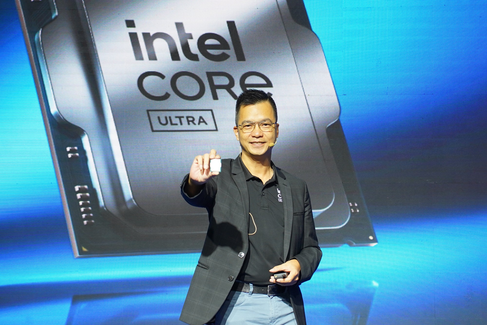 Ông Phùng Việt Thắng, Giám đốc Quốc gia Việt Nam, Khối Kinh doanh, Marketing, và Truyền thông, Tập đoàn Intel.