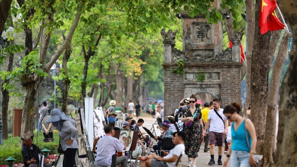 Bán lẻ hàng hóa và doanh thu dịch vụ tiêu dùng tháng 5 tăng 10,2% 