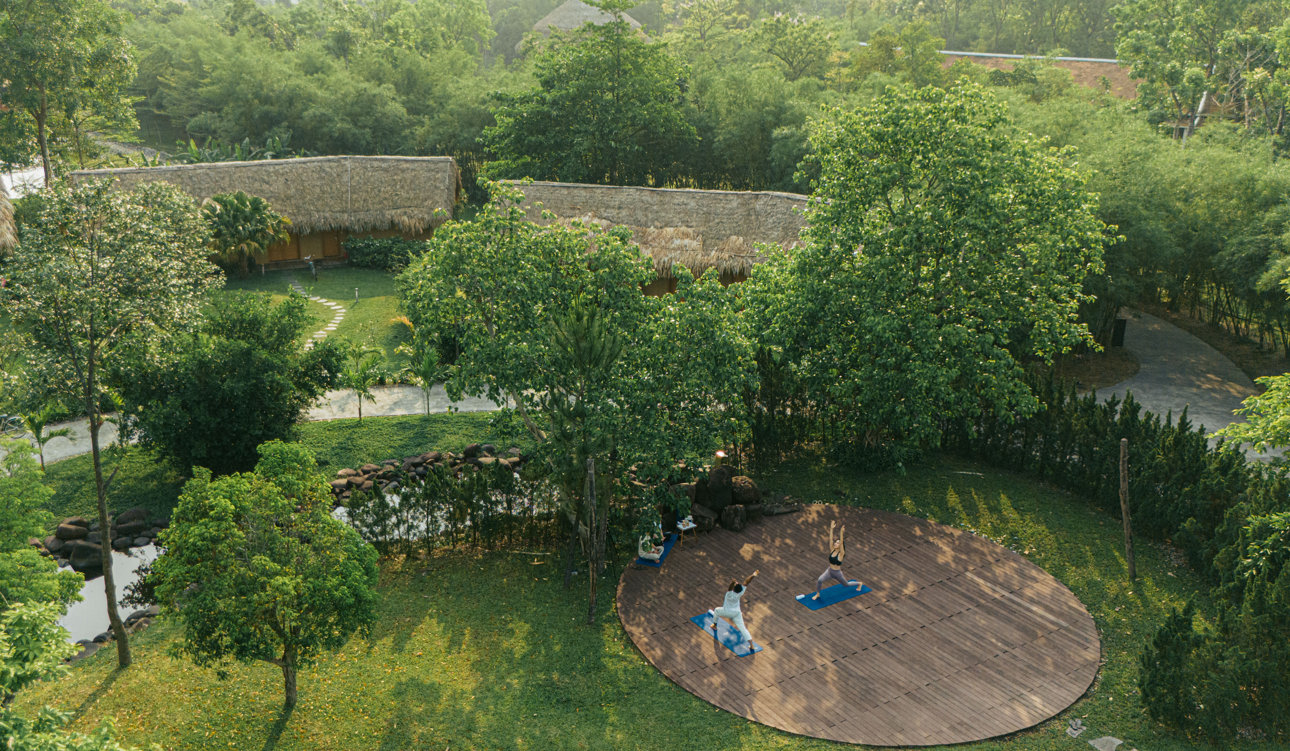 Kết nối sâu với thiên nhiên trong kỳ nghỉ tại Alba Wellness Valley by Fusion.