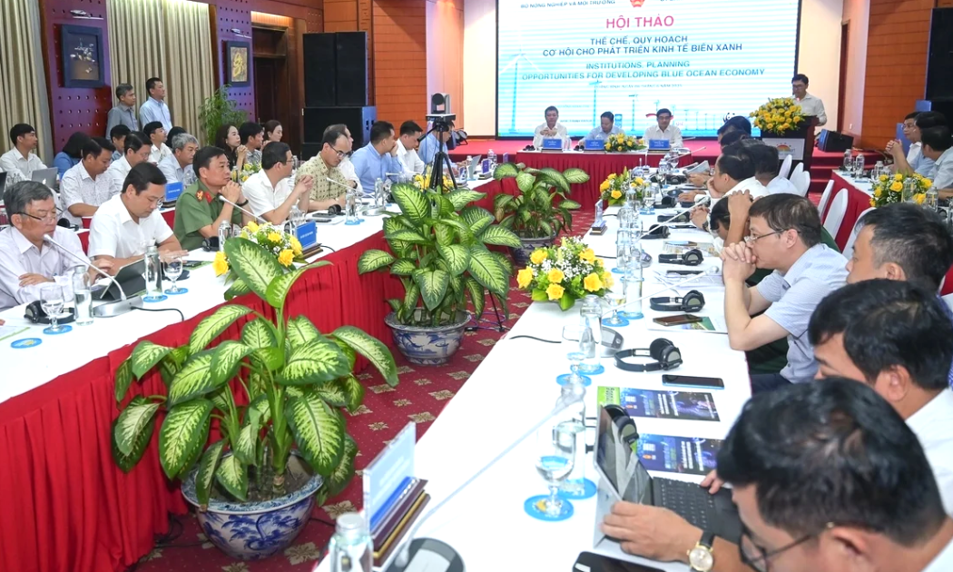 Hội thảo “Thể chế, quy hoạch - Cơ hội cho phát triển kinh tế biển xanh” (Ảnh: Cục Biển và Hải đảo Việt Nam)