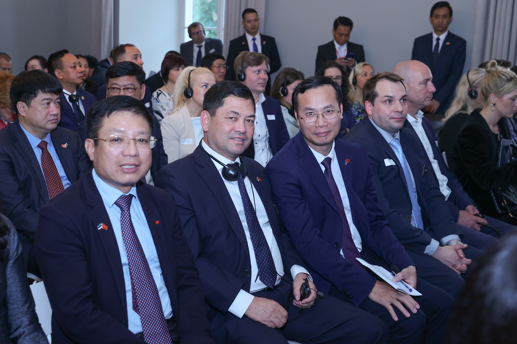 C&aacute;c đại biểu dự tọa đ&agrave;m - Ảnh: VGP