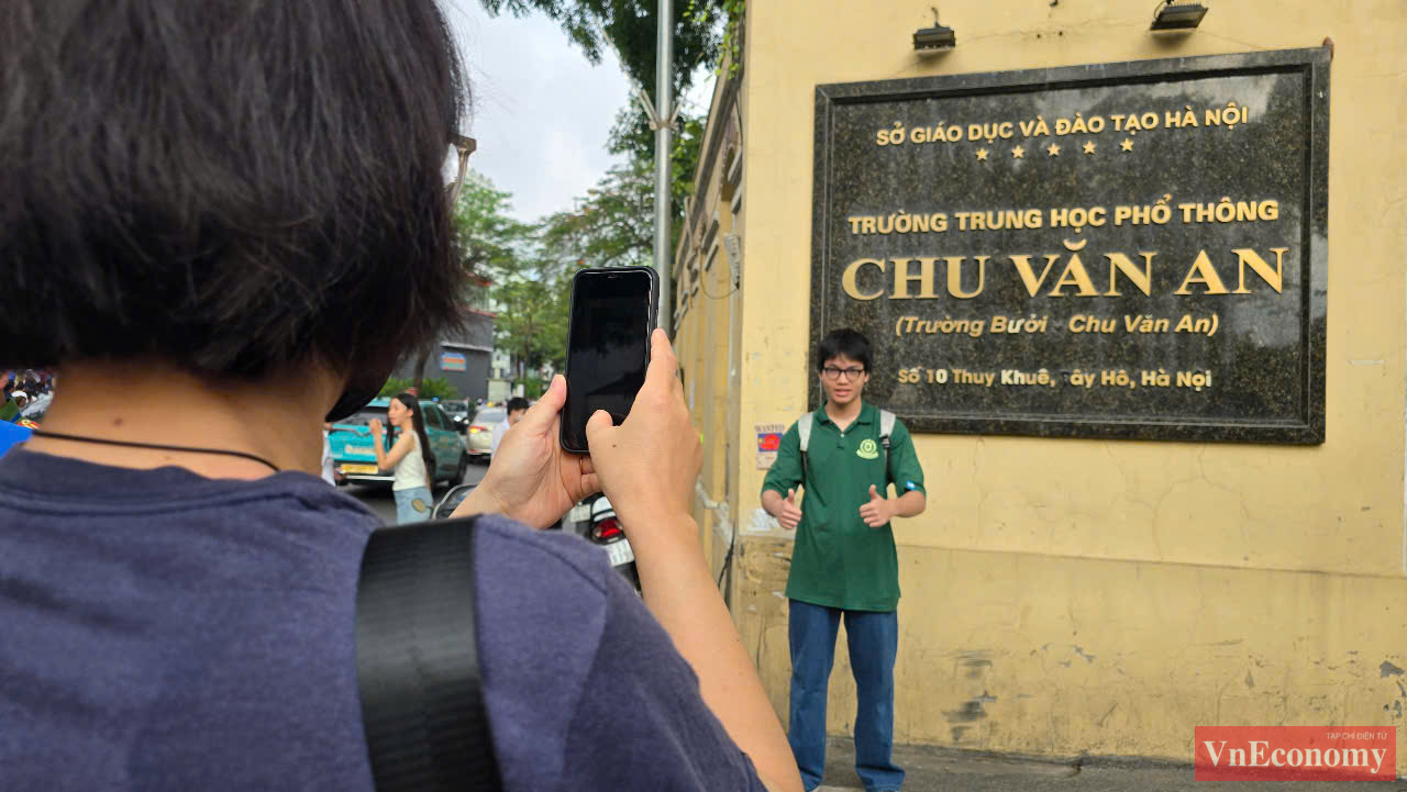 Dự kiến, kết quả thi v&agrave; điểm chuẩn v&agrave;o c&aacute;c trường trung học phổ th&ocirc;ng c&ocirc;ng lập năm học 2025-2026 sẽ được c&ocirc;ng bố trong khoảng từ ng&agrave;y 4 đến ng&agrave;y 6/7/2025.&nbsp;