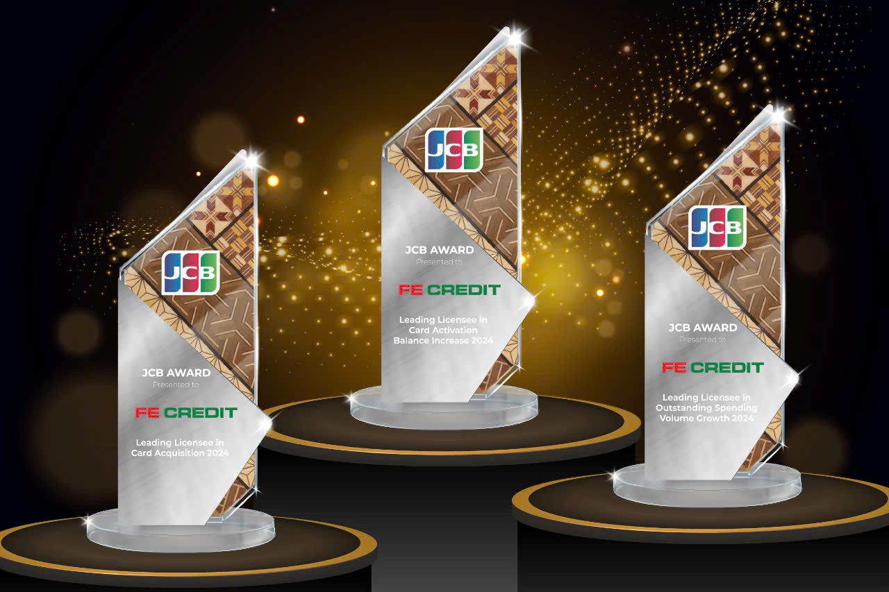 FE CREDIT l&agrave; c&ocirc;ng ty t&agrave;i ch&iacute;nh ti&ecirc;u d&ugrave;ng duy nhất được JCB vinh danh tại Hội nghị thường ni&ecirc;n JCB Việt Nam 2025. Ảnh: FE CREDIT.