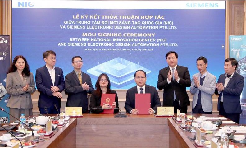 An MoU signing ceremony between Vietnam's National Innovation Center and Siemens Electronic Design Automation PTE.LTD. 