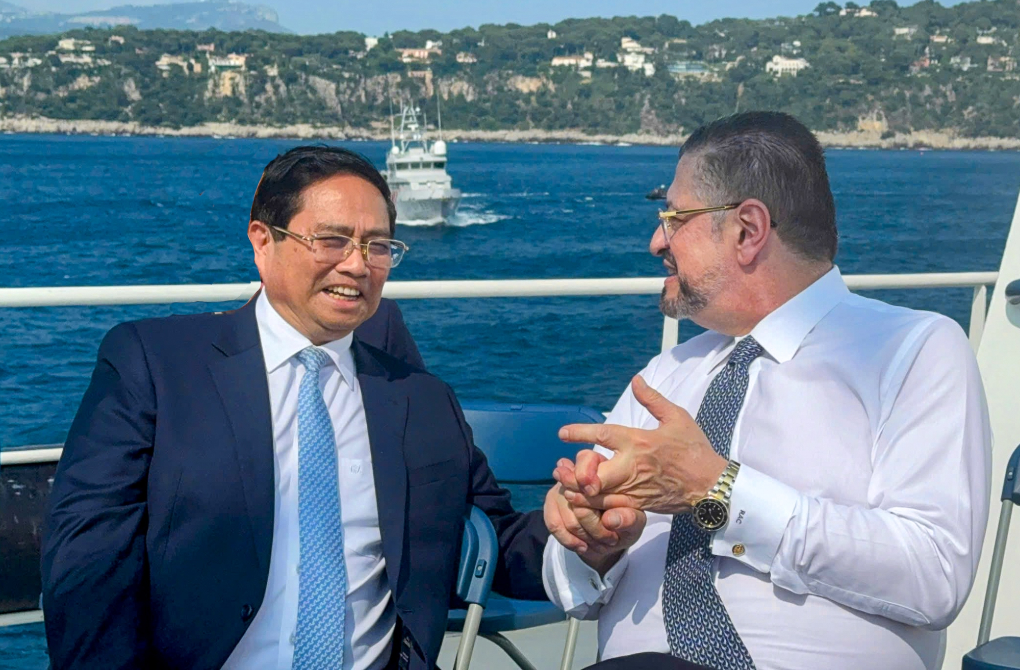 Tổng thống Costa Rica Rodrigo Chaves và Thủ tướng Phạm Minh Chính - Ảnh: VGP