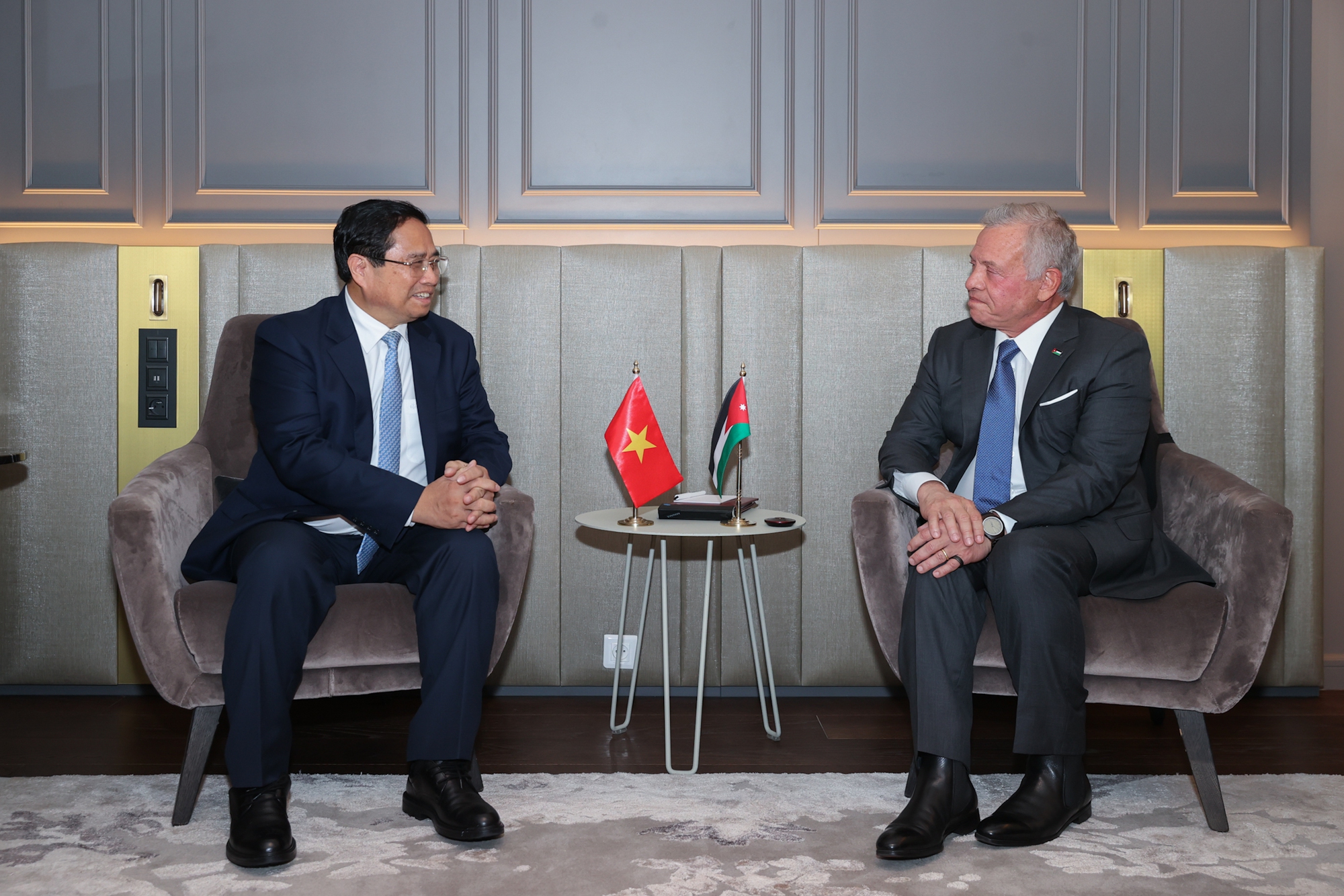 Thủ tướng Phạm Minh Chính hội kiến Quốc vương Jordan Abdullah II bin Al-Hussein - Ảnh: VGP