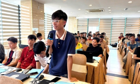Thanh niên khởi nghiệp cần nhanh chóng tiếp cận và làm chủ các hình thức thương mại điện tử tiên tiến để không bị tụt lại phía sau.