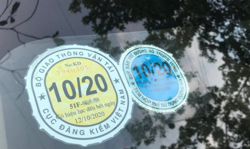 Đề xuất bỏ dán tem thu phí đường bộ trên ô tô
