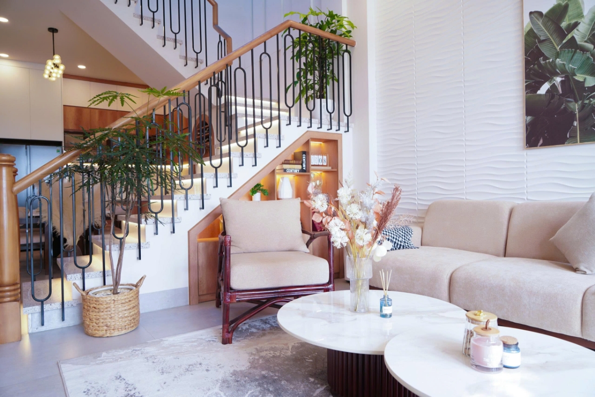 Ph&ograve;ng kh&aacute;ch Lan Anh Avenue được bố tr&iacute; h&agrave;i h&ograve;a, tối ưu diện t&iacute;ch v&agrave; kết nối gần gũi với thi&ecirc;n nhi&ecirc;n.