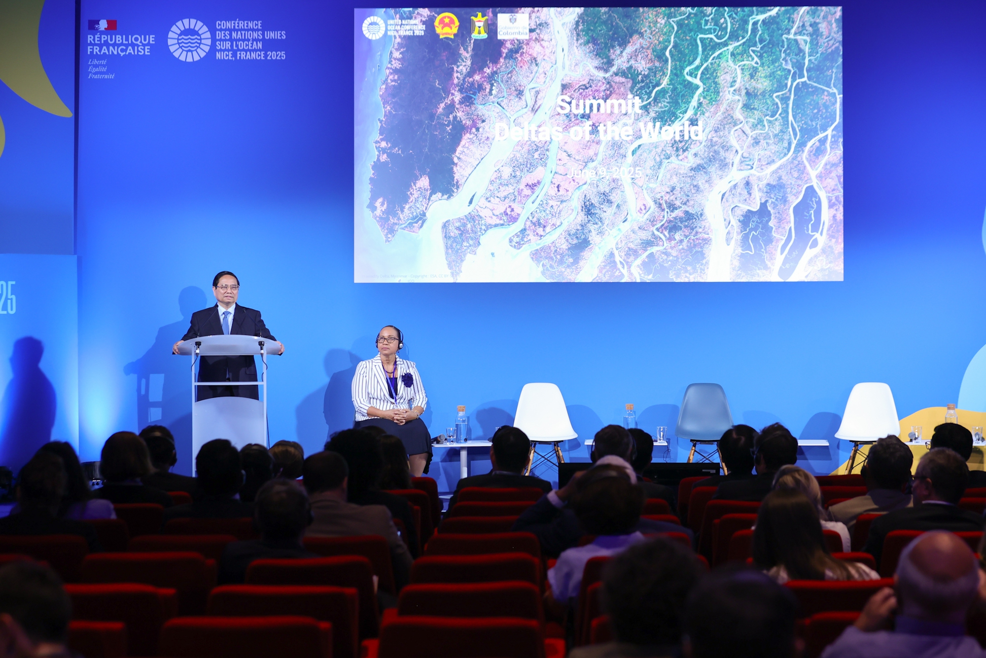 Thủ tướng Chính phủ Phạm Minh Chính đồng chủ trì Hội nghị Thượng đỉnh về các vùng đồng bằng châu thổ bị ảnh hưởng bởi biến đổi khí hậu - Ảnh: VGP