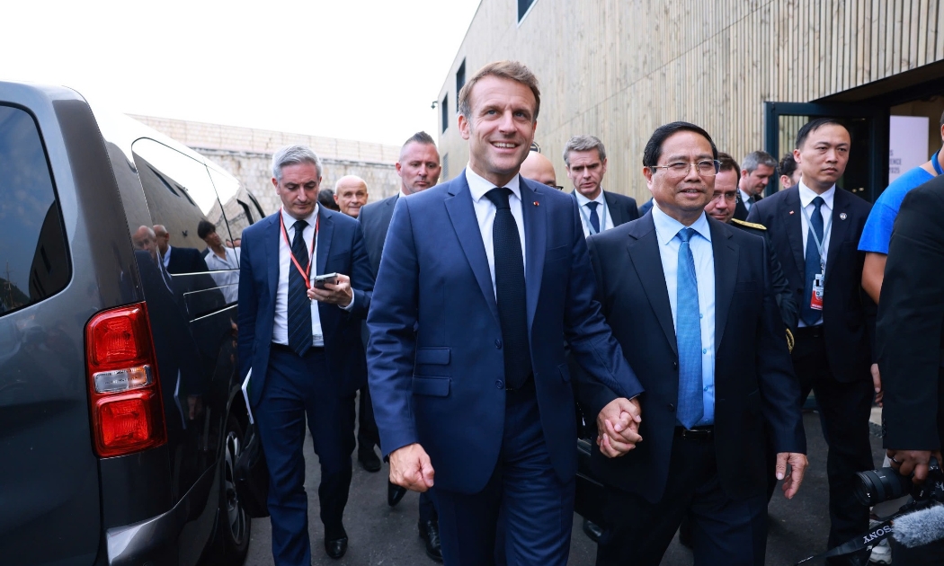 Thủ tướng Chính phủ Phạm Minh Chính và Tổng thống Pháp Emmanuel Macron - Ảnh: VGP