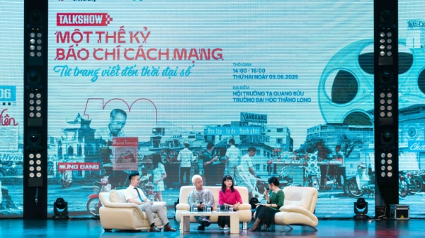  Tấm áo thời đại không che lấp giá trị cốt lõi của báo chí