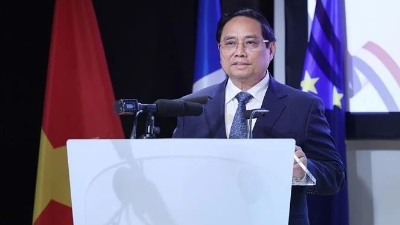 Vietnam – France business forum held in Paris