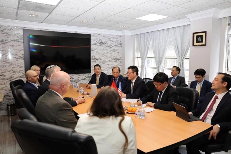 Trade minister works with US business community