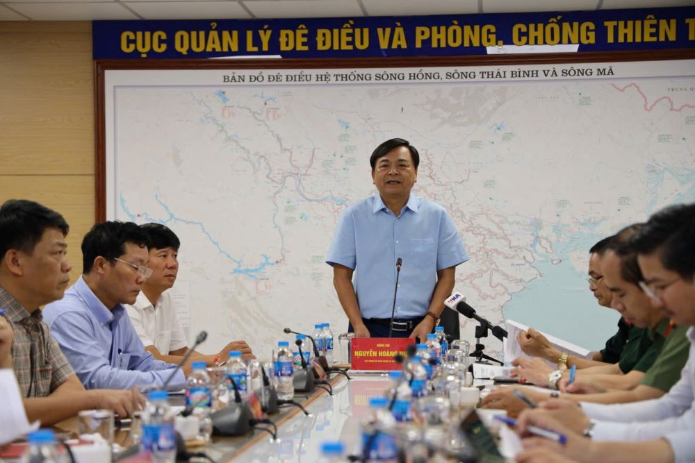 Thứ trưởng Nguyễn Ho&agrave;ng Hiệp: Cơn b&atilde;o số 1 lại h&igrave;nh th&agrave;nh ngay tr&ecirc;n biển Đ&ocirc;ng.&nbsp;